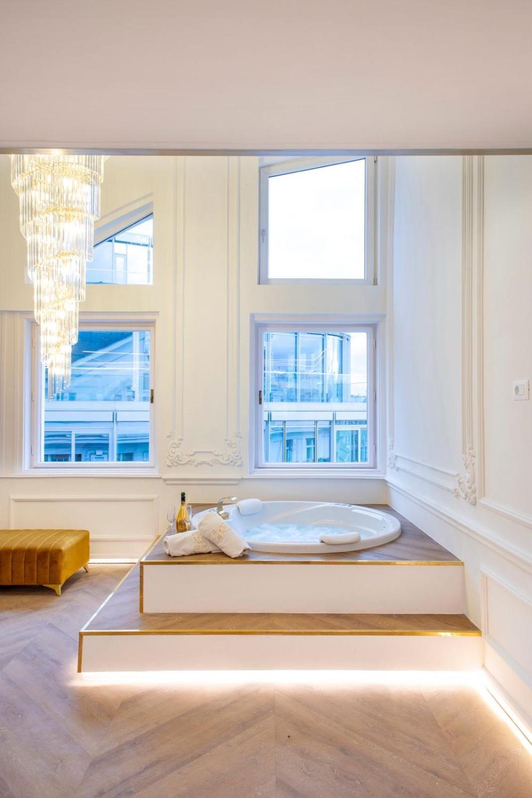 Jacuzzi Royal Suite Budapeste Exterior foto